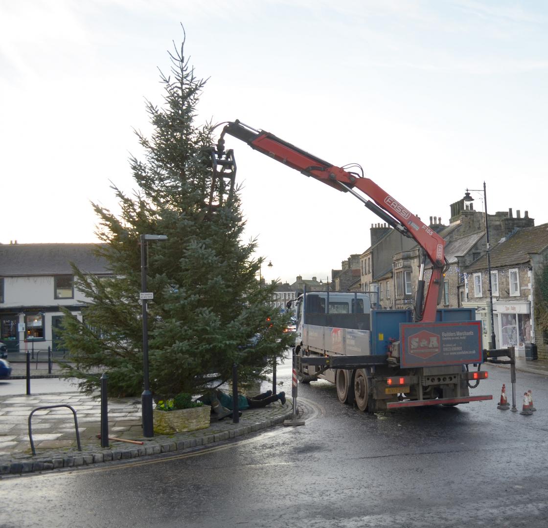 Sprucing up the town as Barney pines for a Covid-free Christmas
