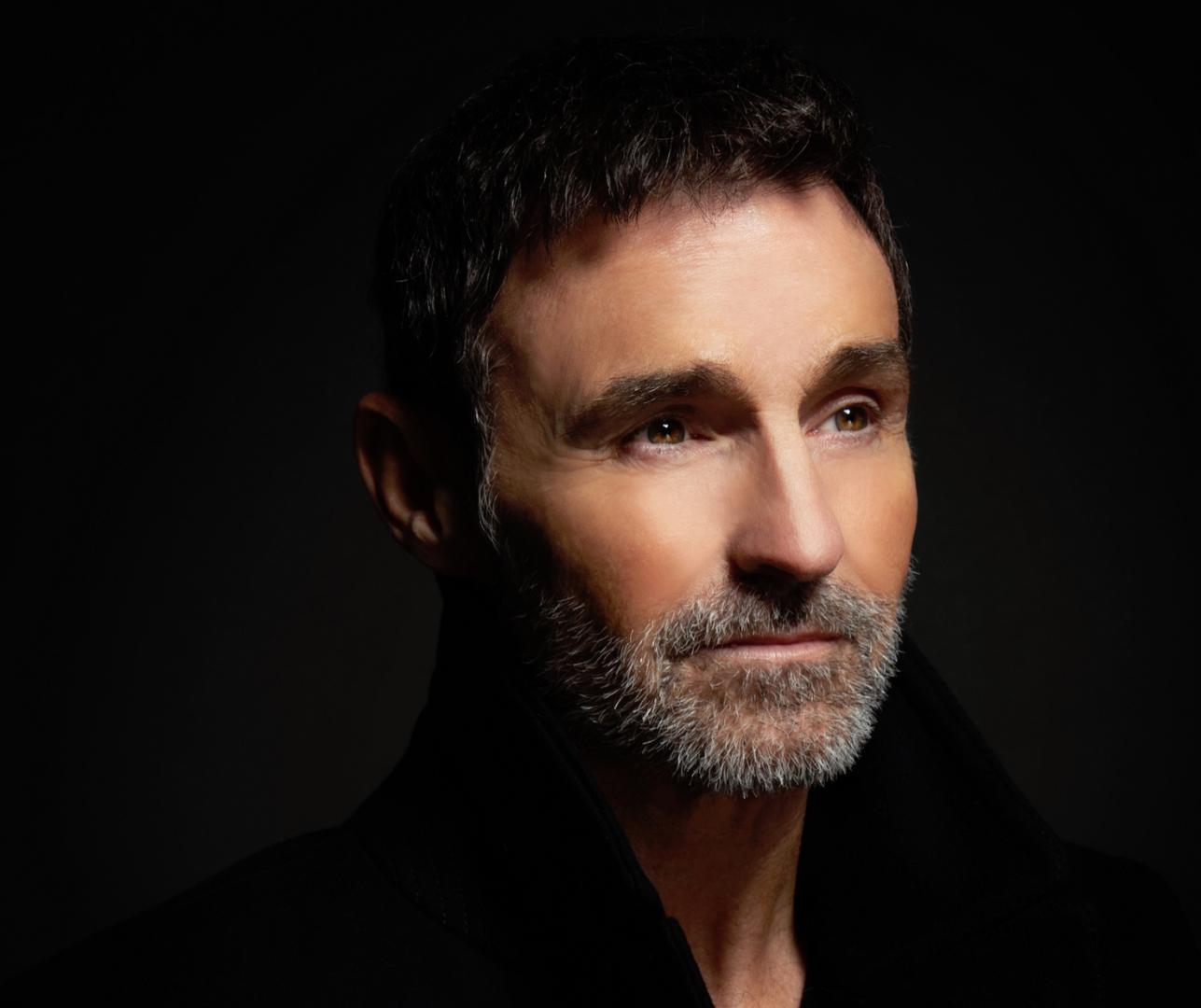 90s chart-topper brings intimate one-man show to Barney theatre