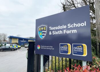 School to extend day but shorten length of term